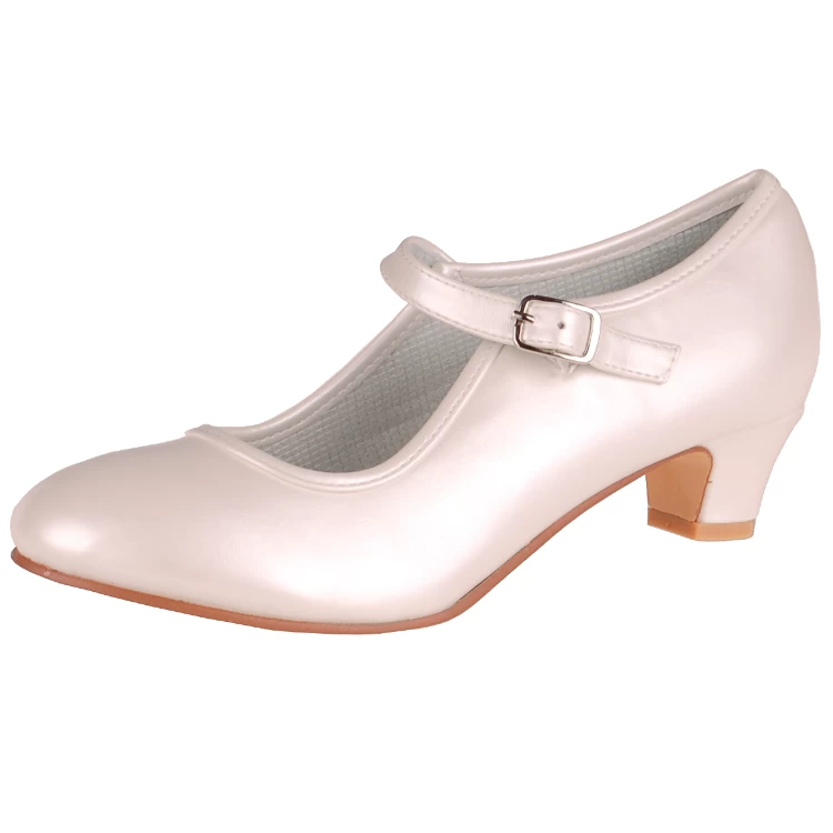 Spaanse Schoentjes Ivoor Met Parelmoerglans