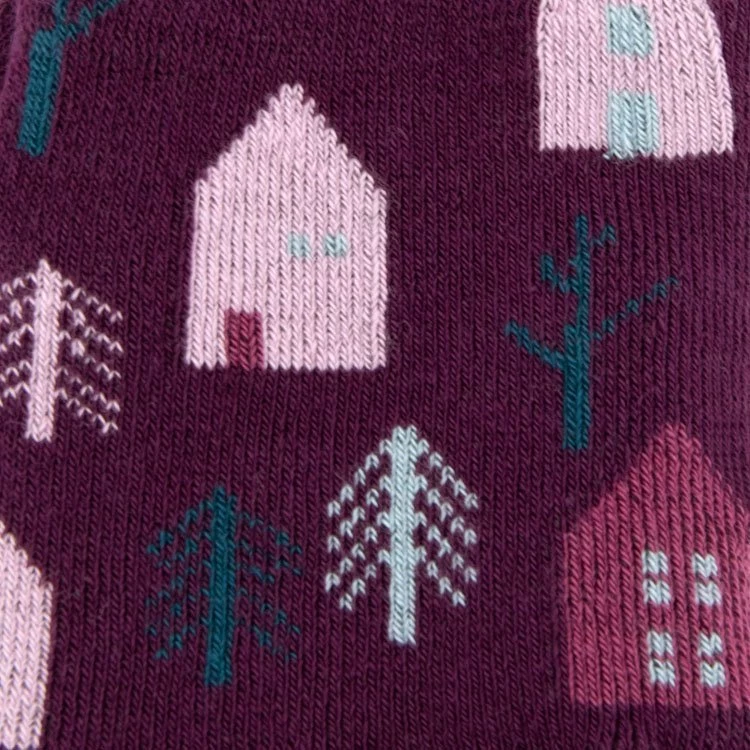 Ewers Antislipsok Wijnrood Met Scandinavische Huisjes En Bomen - Afbeelding 2